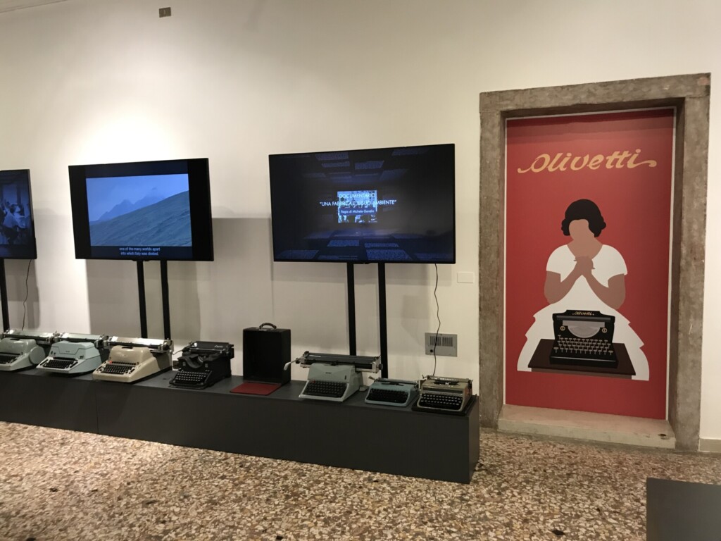 monitor visual mostra olivetti